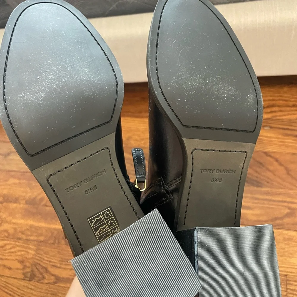 NWT Tory Burch Black Leather Ankle Booties Size 6.5 - Picture 5 of 6